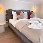 Sunny 2 Apartment *